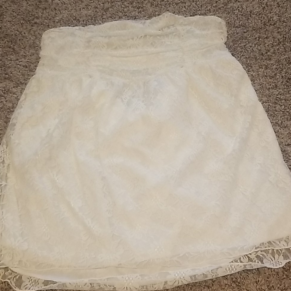 White lace tube top